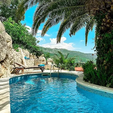 Sunny Villa, With Pool, Bbq, View, Parking Villa *